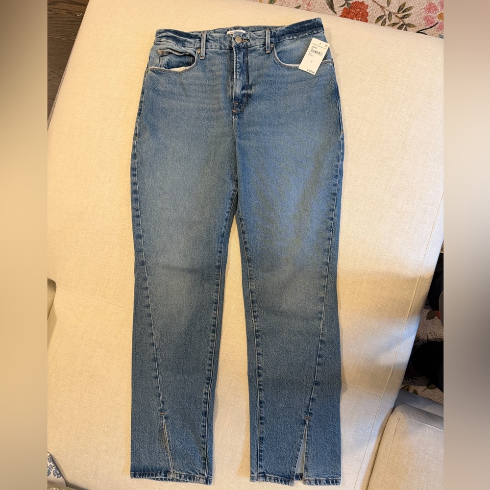 NWT Good American Light Blue Straight Leg Split Hem Jeans